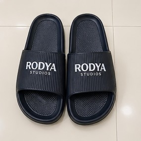 Slippers met logo bedrukken | Badslippers en teenslippe...