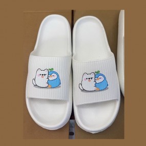 Slippers laten maken met bedrijfslogo | Relatiegeschenk...