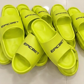 Slippers met logo | Professioneel bedrukte badslippers ...